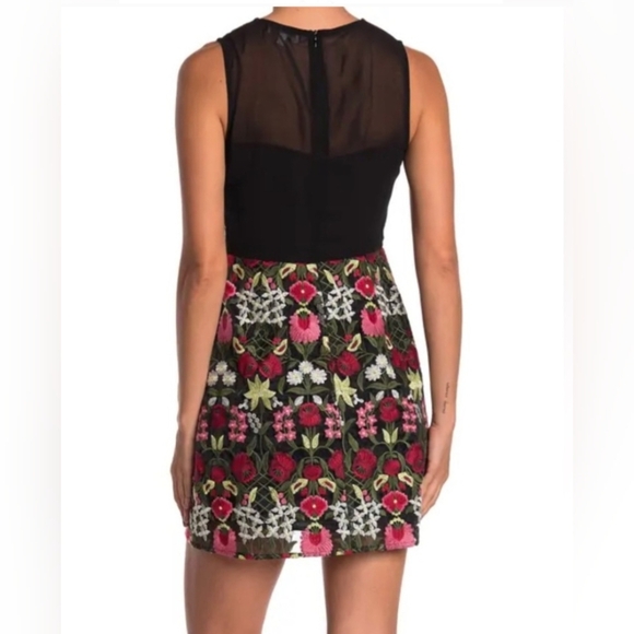 Lucy Paris Sheer Overlay Embroidered Cocktail Dres - Picture 2 of 4